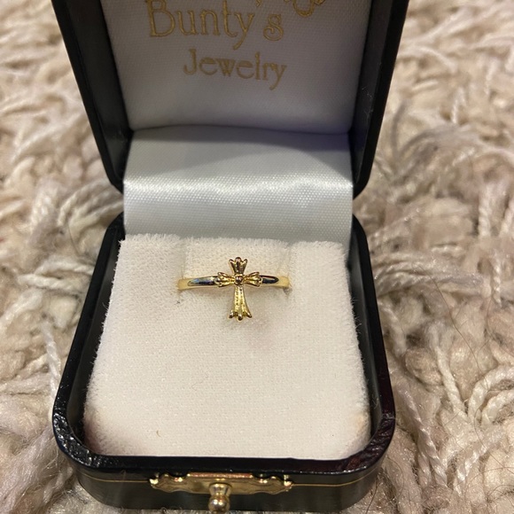 SIZE 7 Rings - Picture 4 of 5